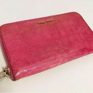 EUC Miumiu pink leather wallet